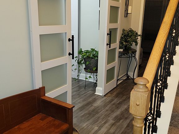 4th image of 26 Parlor Cir