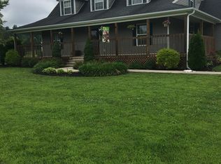 650 Quail Run Rd, Irvine, KY 40336