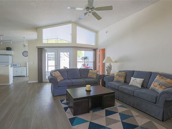4th image of 43 Saint Kitts Cir