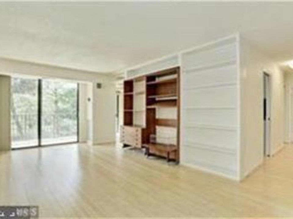 1st image of 2300 Pimmit Dr APT 618