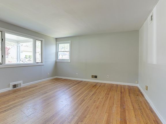 4th image of 1217 McCurley Ave
