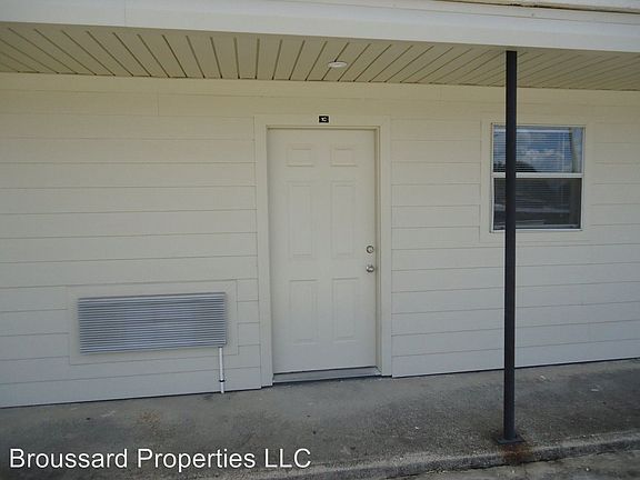 2nd image of 610 Delhomme Ave APT 1C