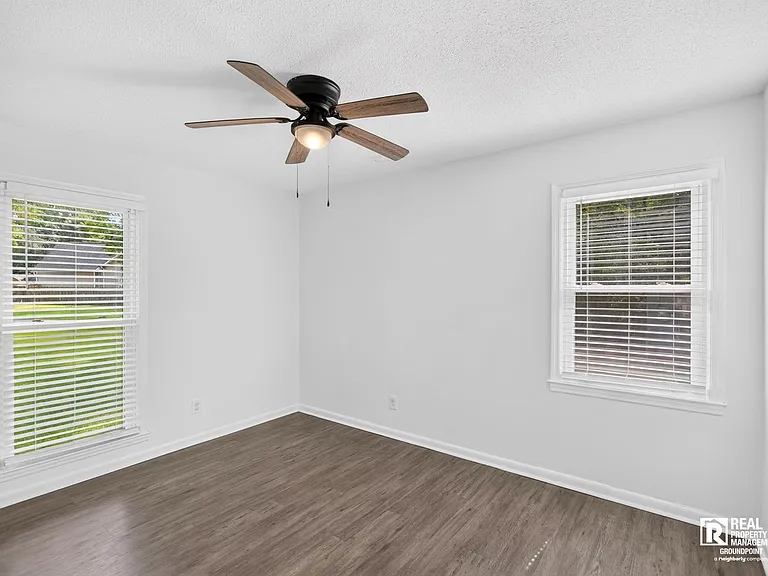 108 Eagle St — Photo 13