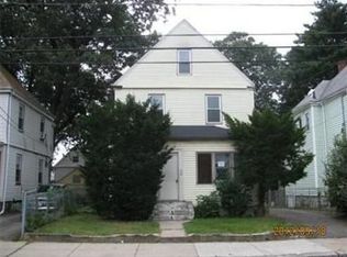 28 Hollingsworth St, Mattapan, MA 02126