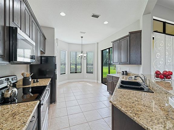 5th image of 38614 Lakeview Walk