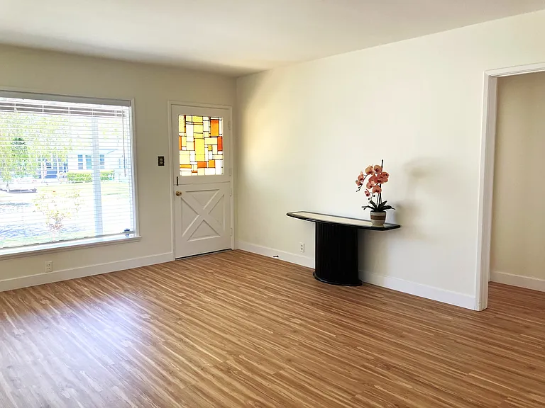 3712 Deerford St — Photo 3