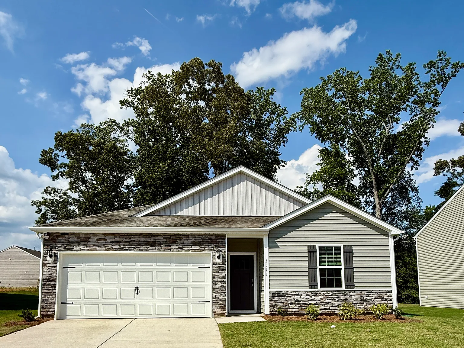4 bed, 1570 sqft, $2,250 — Photo 1