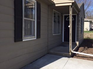 8533 Izard St, Omaha, NE 68114