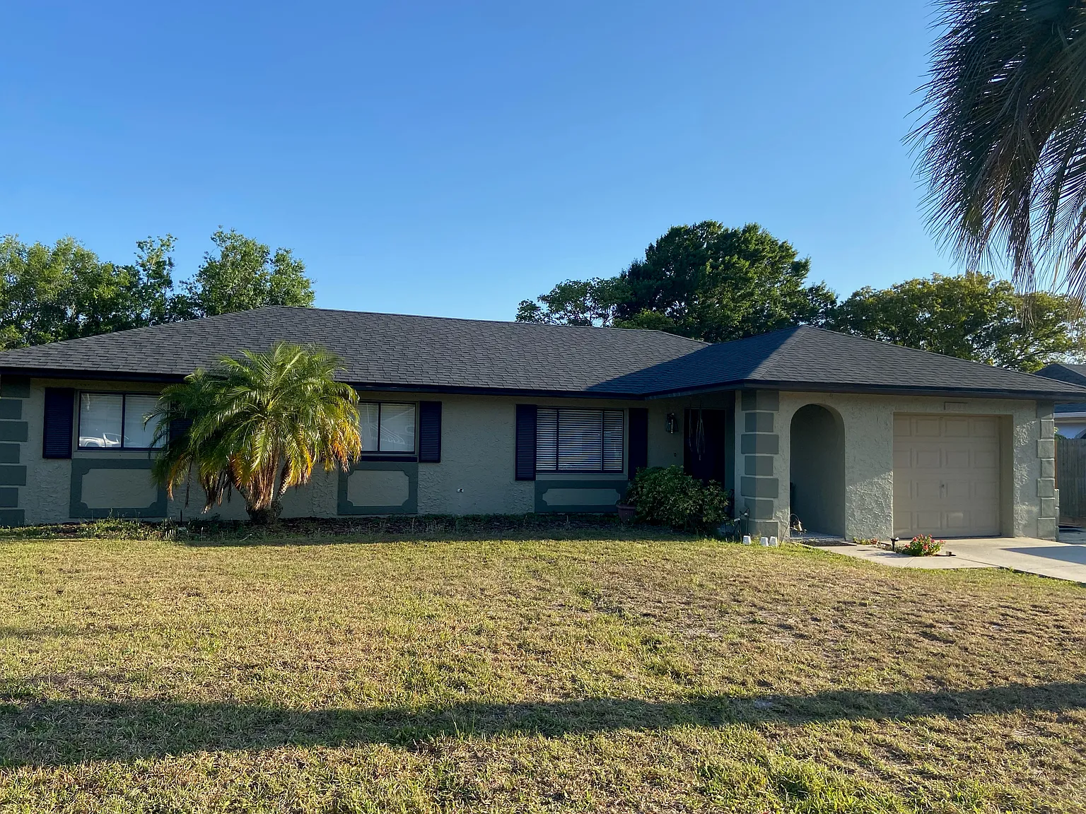 4 bed, 1260 sqft, $2,400 — Photo 1