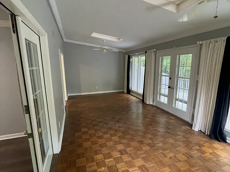 267 Woodcastle Dr — Photo 16