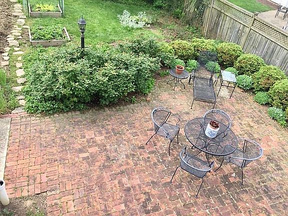 3rd image of 3825 Miami Rd