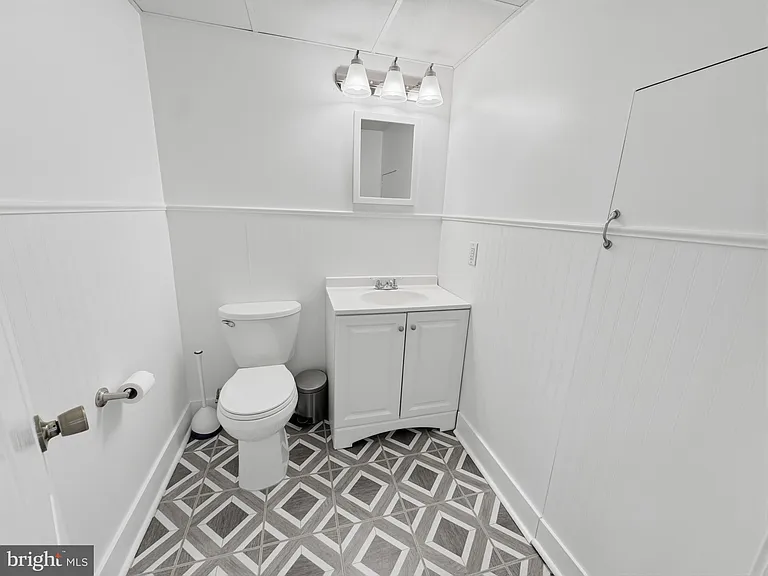 1107 Oak View Dr — Photo 31