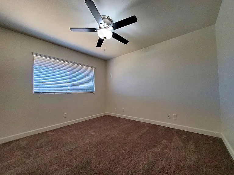 Parks Ave. Apartments — Photo 46