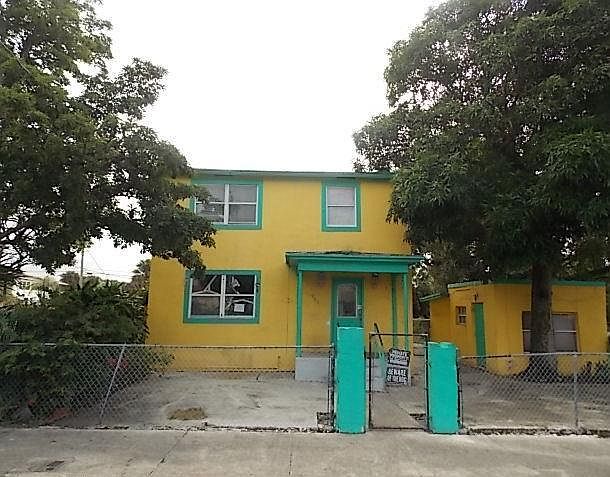 1st image of 906 4th Street