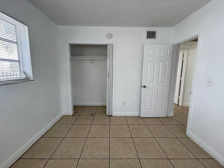 8277 NE Miami Ct #102 — Photo 13