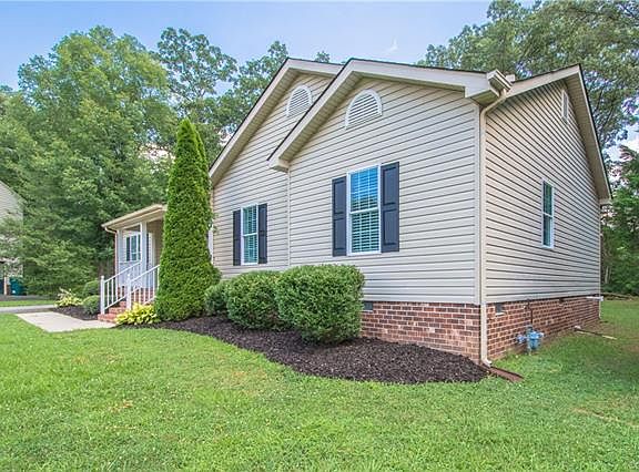 2nd image of 2209 Jahodi Ct