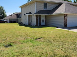 1250 SW Burnett Rd, Topeka, KS 66604