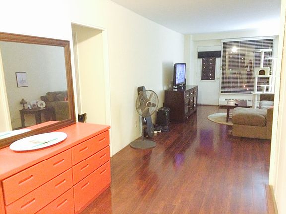 3rd image of 6155 98th St APT 6G