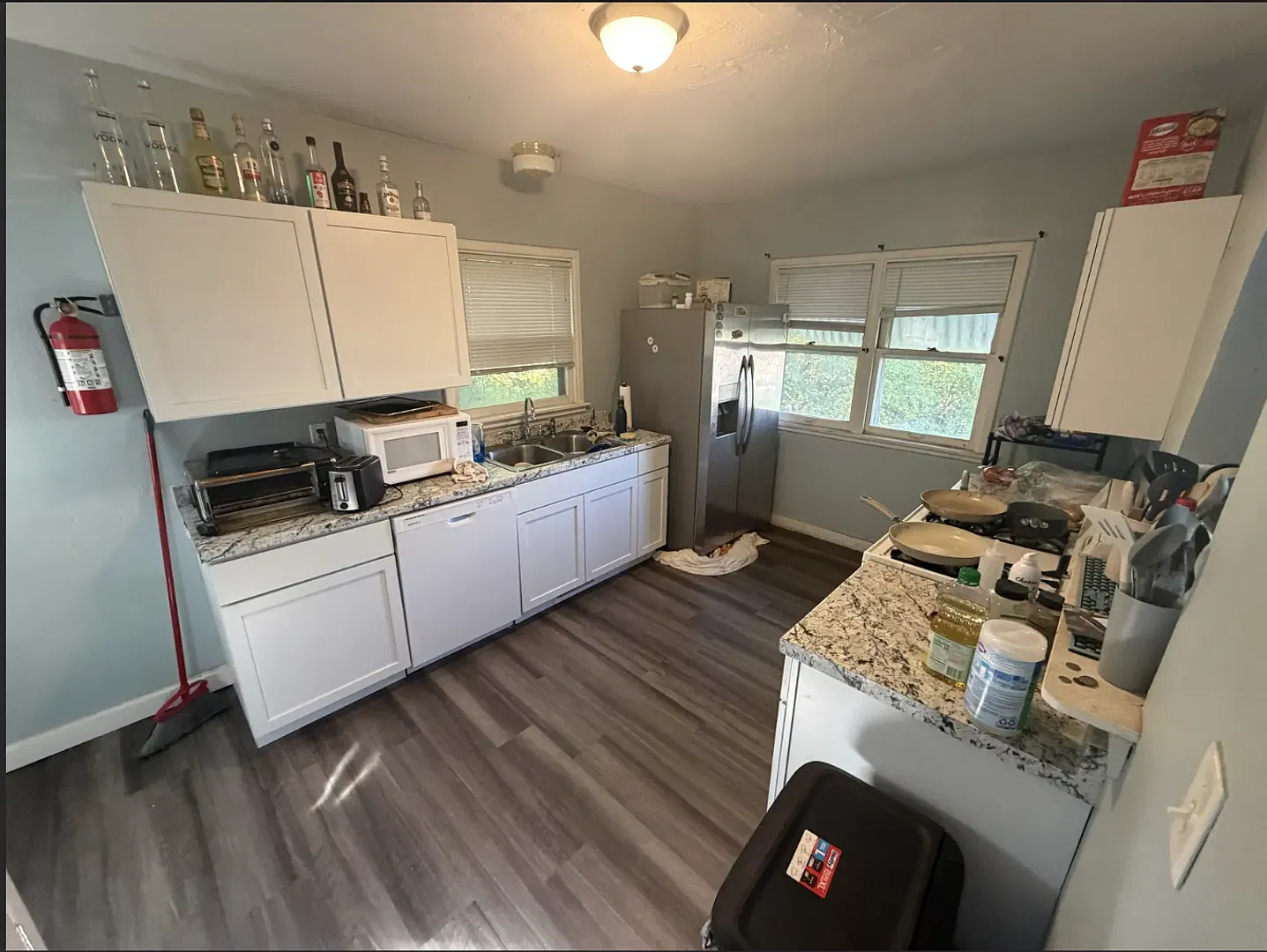 Available August 1st, 5 bedroom, 3 bathroom, Off Street Parking Included! — Photo 4