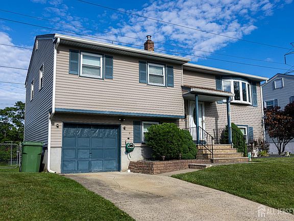 2nd image of 10 Schmitt St