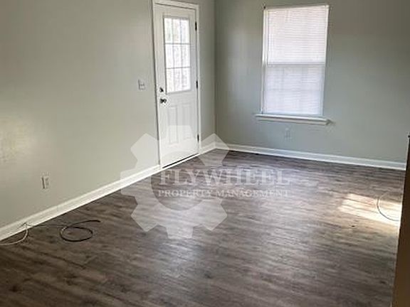 2nd image of 128B N Poole St