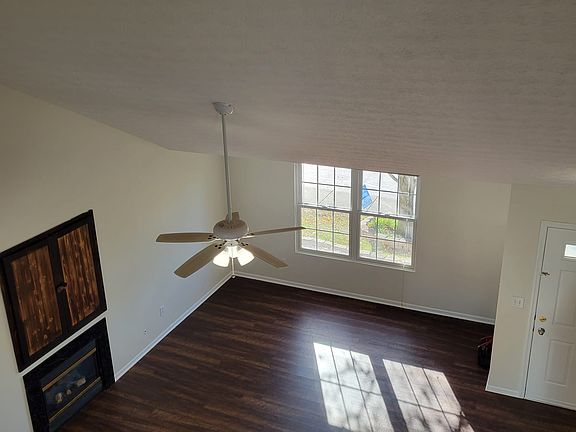 4th image of 1608 Electra St