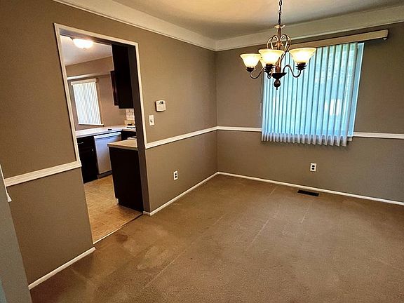 4th image of 40405 Flagstaff Dr