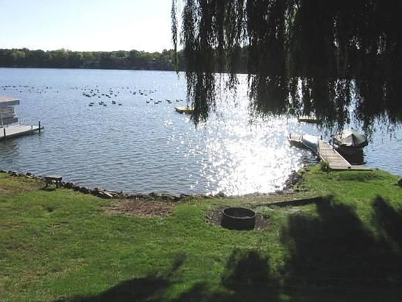 2nd image of N7598 W Lakeshore Dr