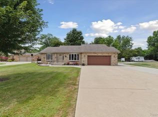 5350 Lathrop St, Trenton, MI 48183