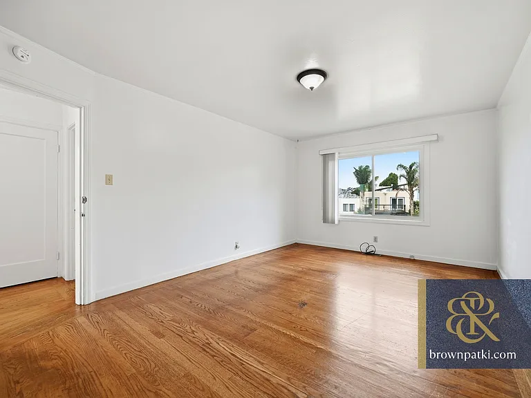 320 Bridgeview Dr — Photo 12