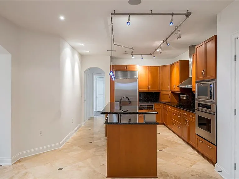 2828 Peachtree Rd NE #1903 — Photo 14