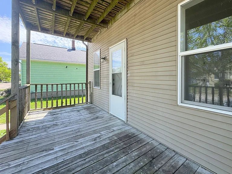 1746 Chatham St — Photo 10