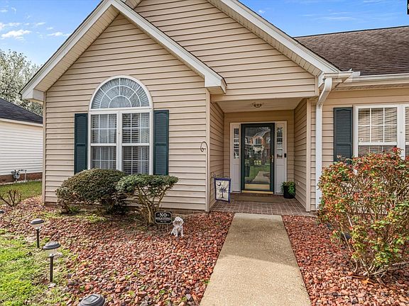 3rd image of 111 Long Ridge Dr