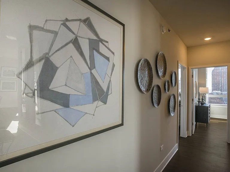 The Elle Apartments — Photo 15