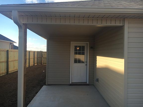 3rd image of 1401 Forest Dr