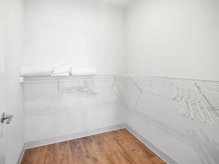 South Cap Apartments — Photo 12