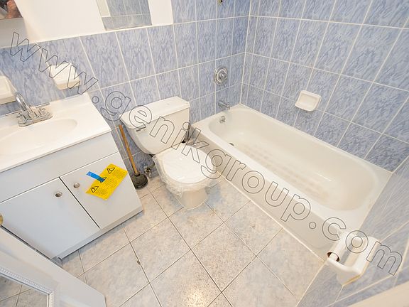 4th image of 25 Orchard St APT 601