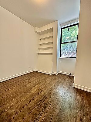3rd image of 507 E 73rd St #A