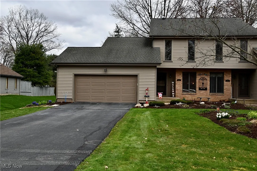 124 Diamond Way photo 1
