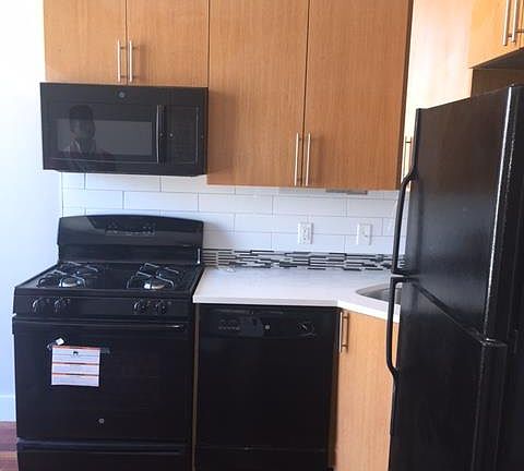 4th image of 1190 Bedford Ave APT 4A