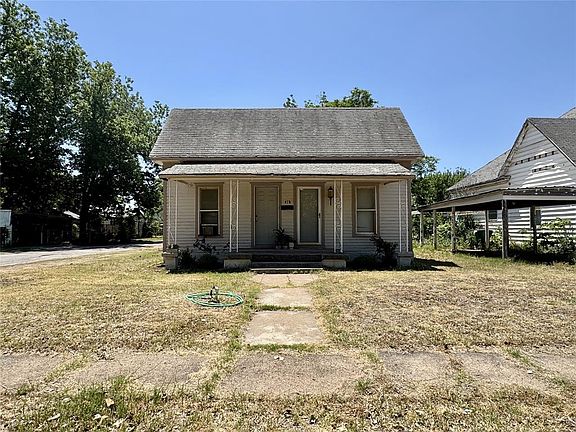 2nd image of 418 W Pierce St