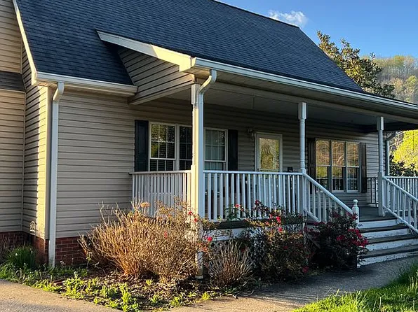 138 Shoemake Dr, Whitesburg, KY 41858