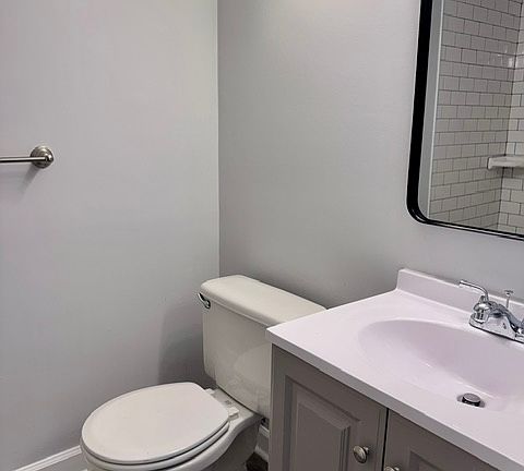 5th image of 17 Juliet Ln APT 103