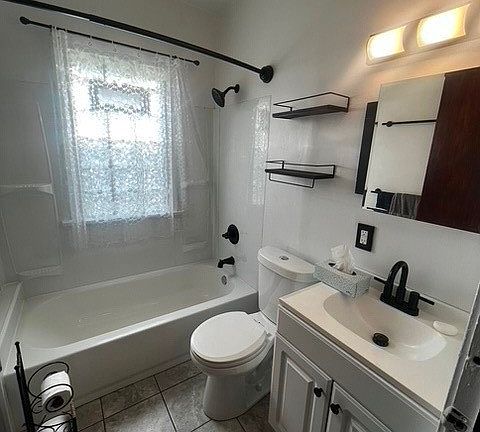 3rd image of 11621 Havel Ave