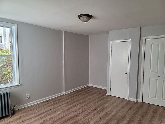 4th image of 1357 Dickens St