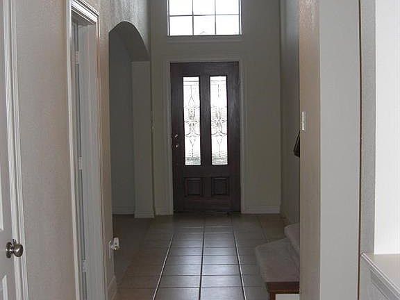 2nd image of 2907 Mason Ln