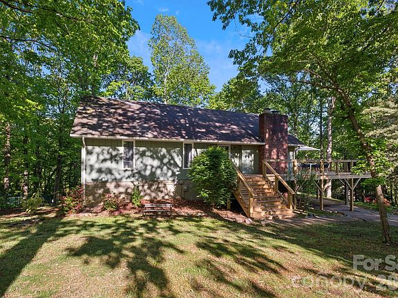 3rd image of 52 Reynolda Dr