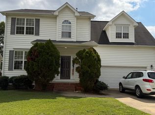 1680 Maizefield Ln, Fuquay Varina, NC 27526