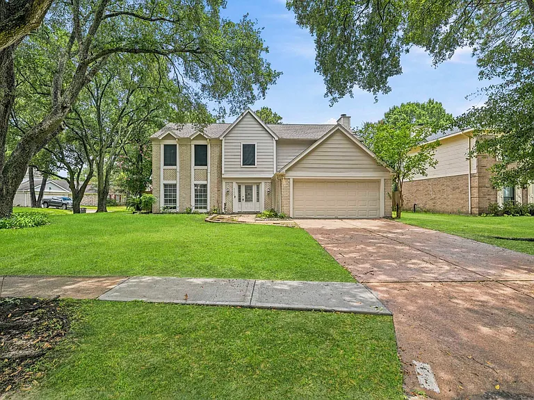 8130 Sunny Ridge Dr — Photo 1