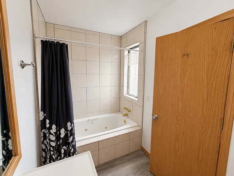54061 Linger Ln — Photo 12